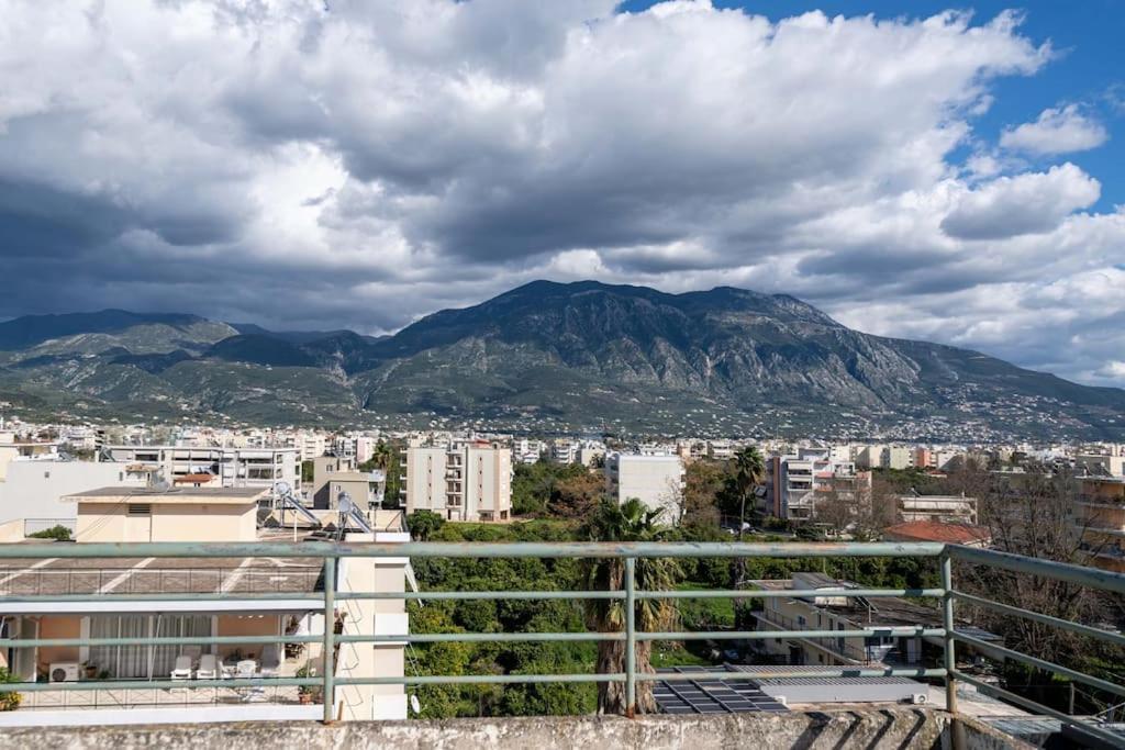 Ferienwohnung Skyhigh Haven Kalamata Exterior foto